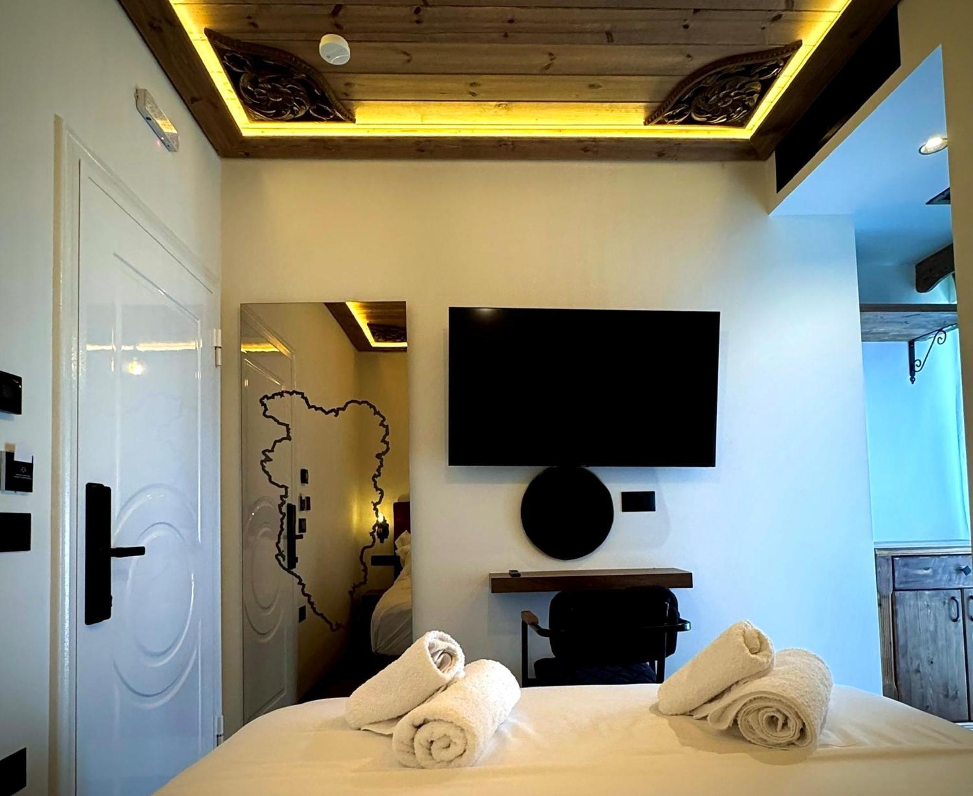 Hotel Boutique Empire Of Martin 4*